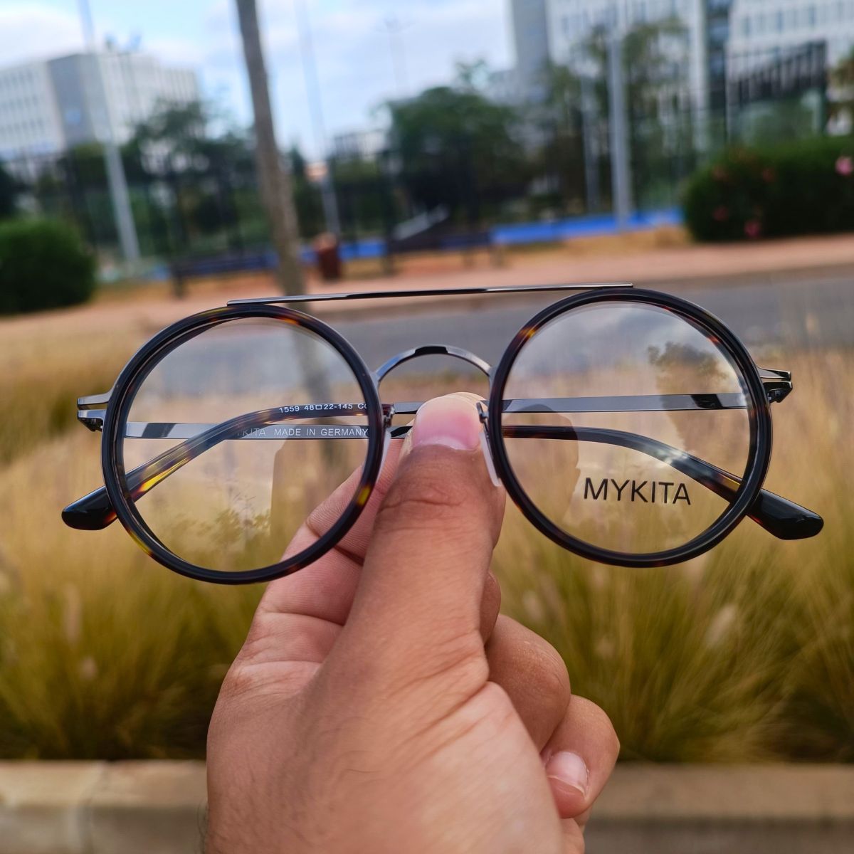 OPTIQUE: MYKITA 1559 HAVANE/GREY