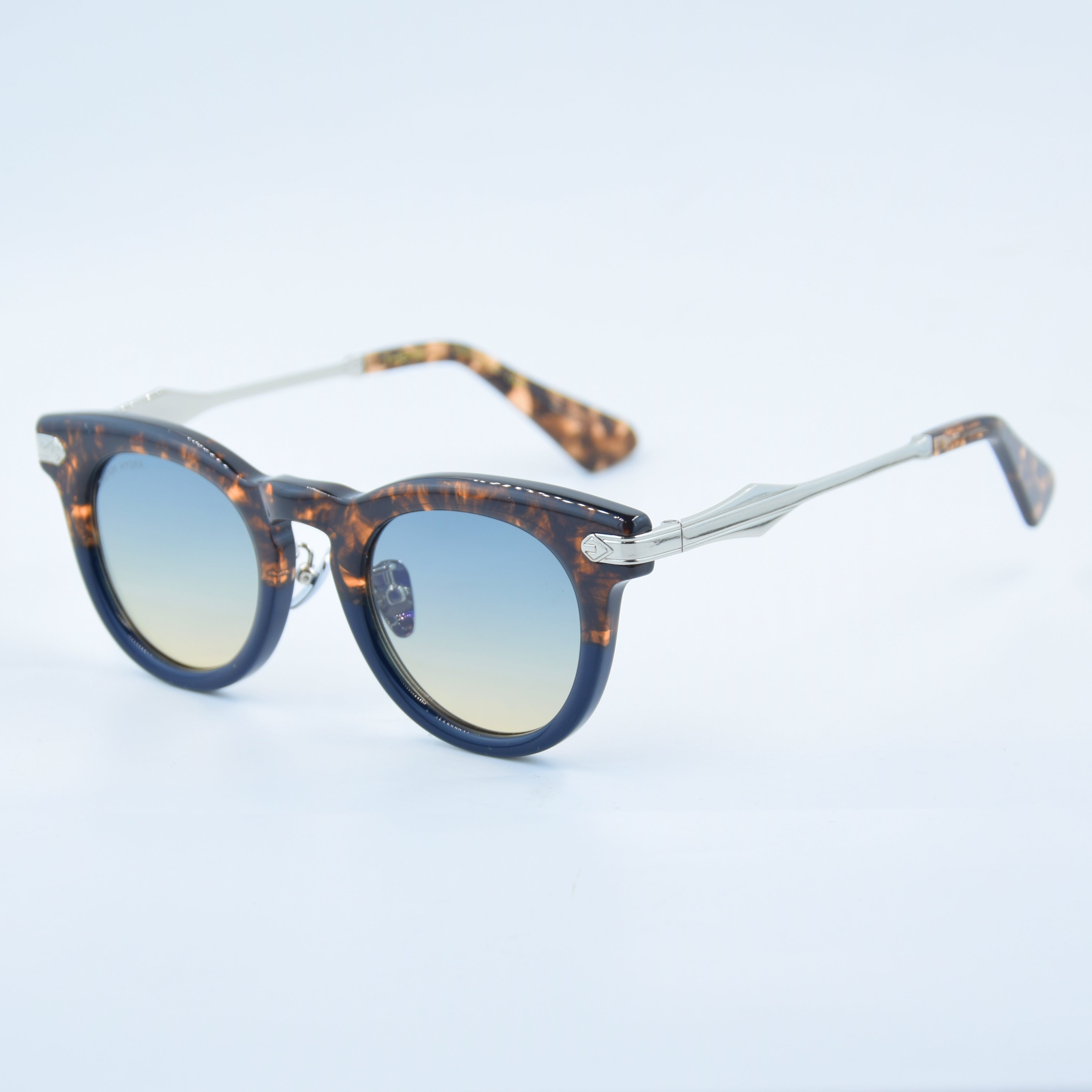 SOLAIRE: Thenri Carbon 1 of 199 002