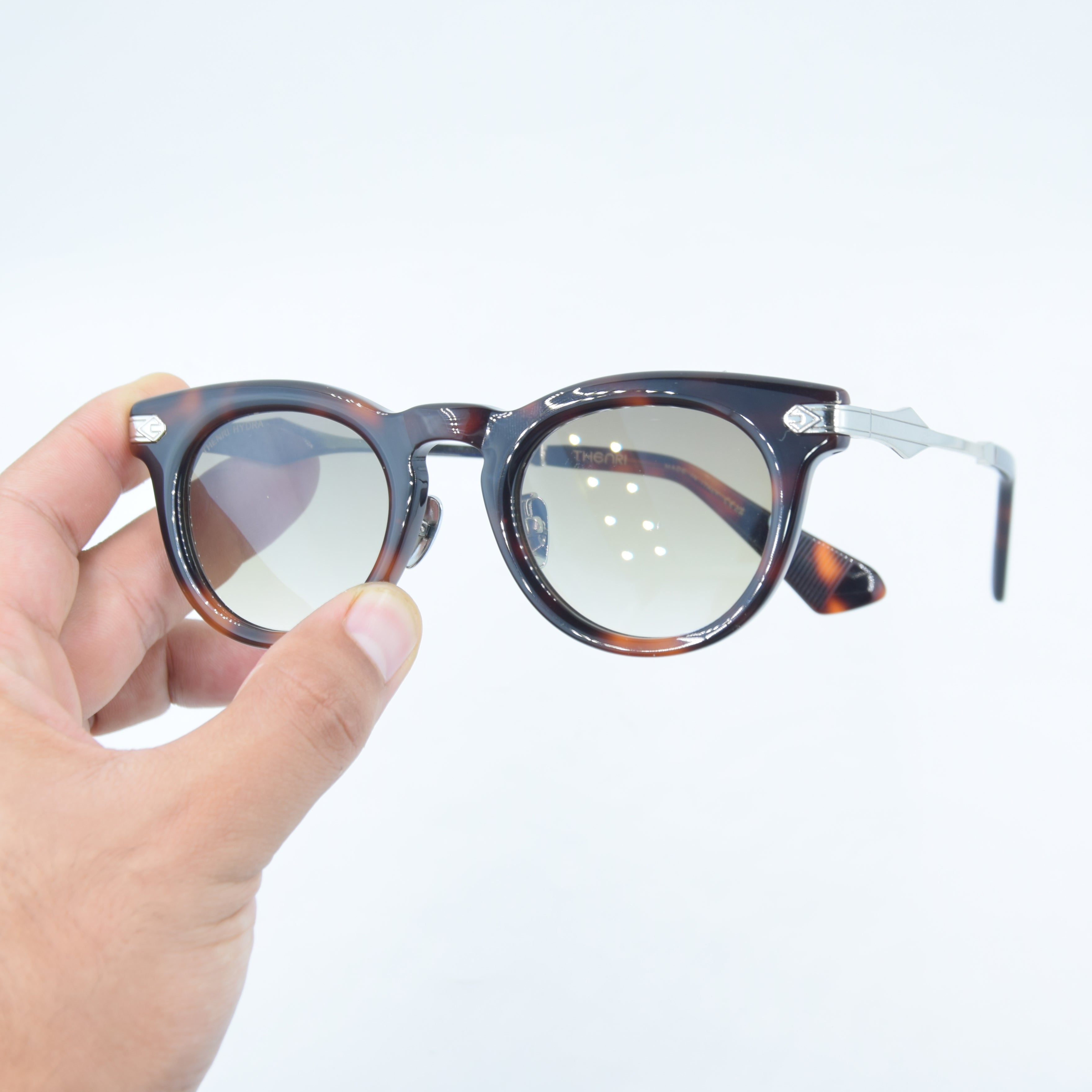 SOLAIRE: Thenri Carbon 1 of 199 006