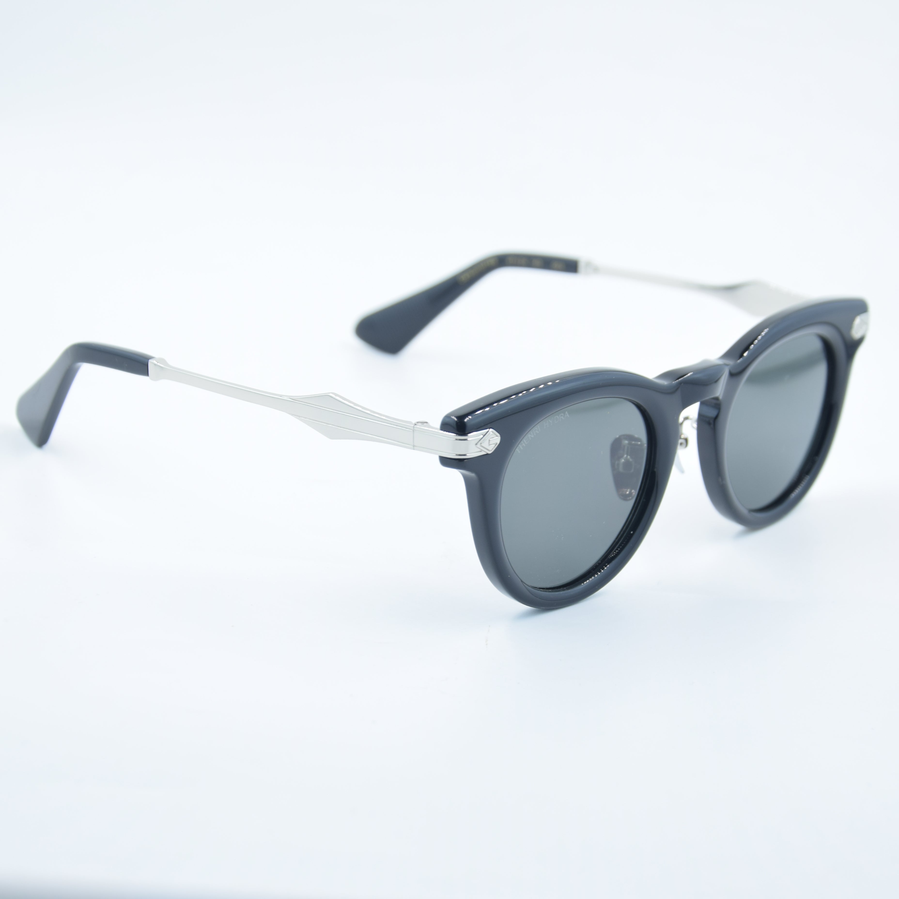 SOLAIRE: Thenri Carbon 1 of 199 003