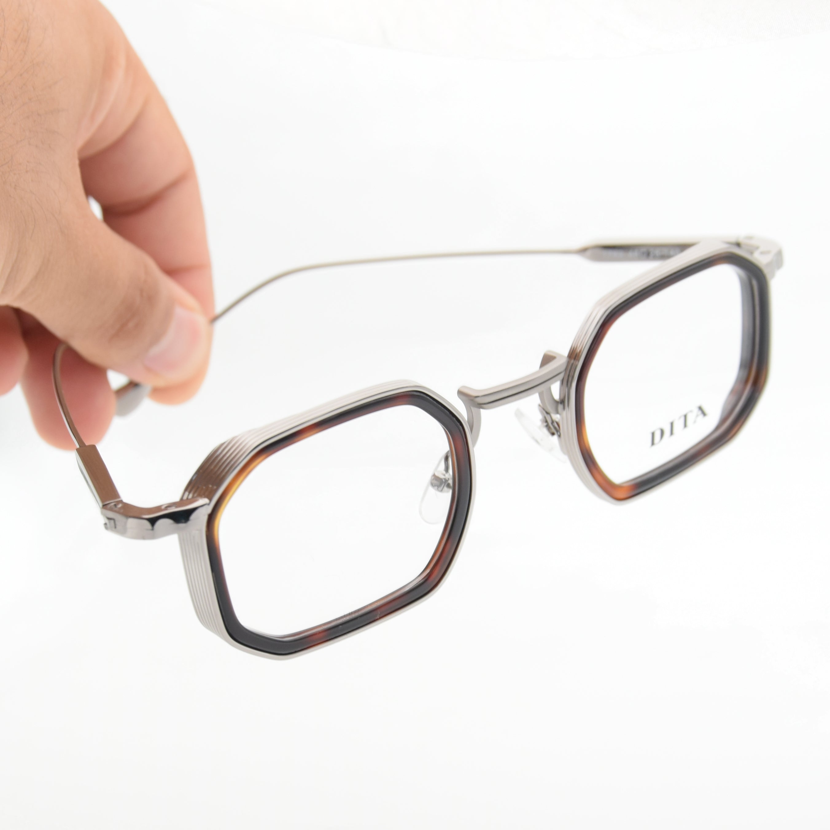 OPTIQUE :DITA 1782 SILVER