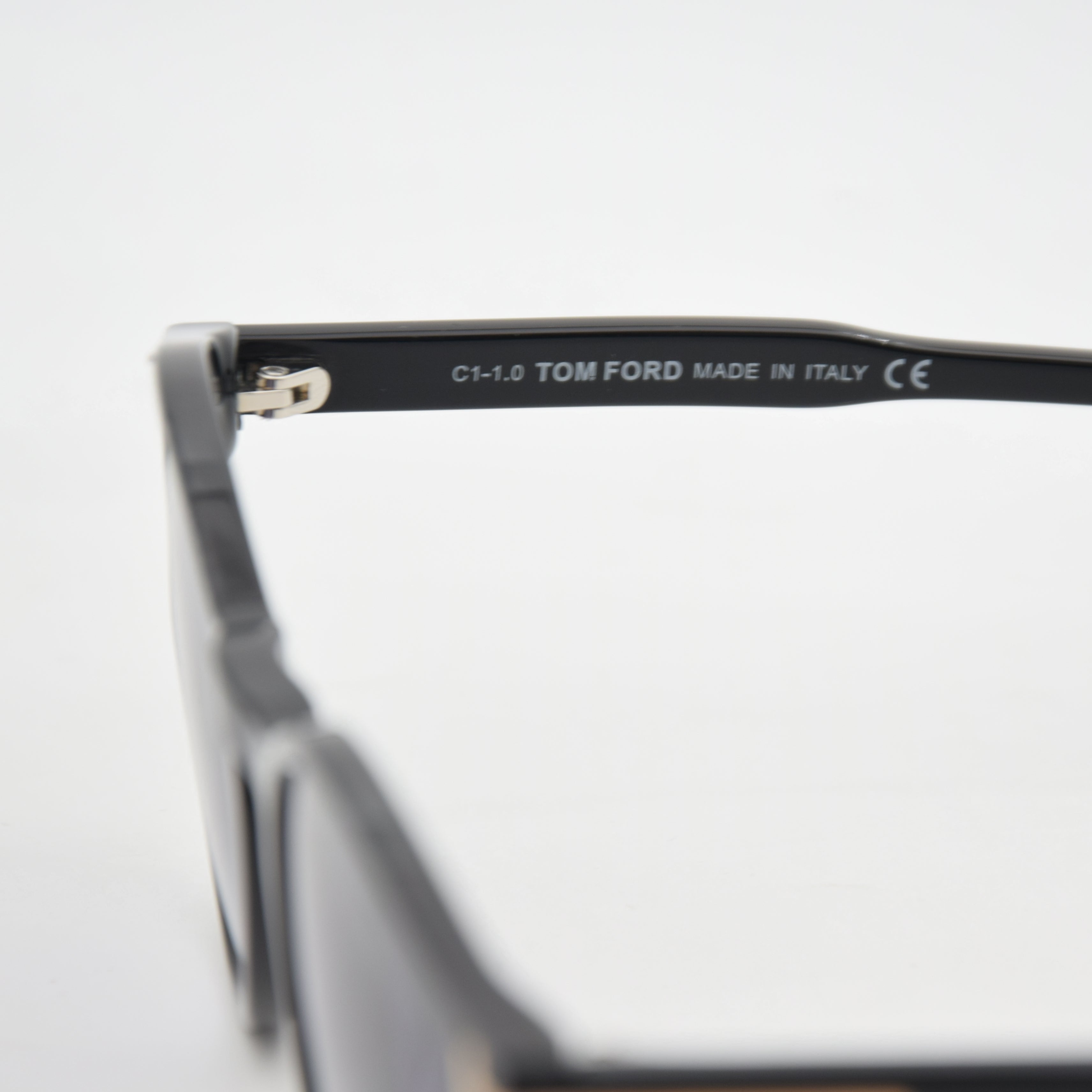 SOLAIRE :TOM FORD DANTE FT0834 01B